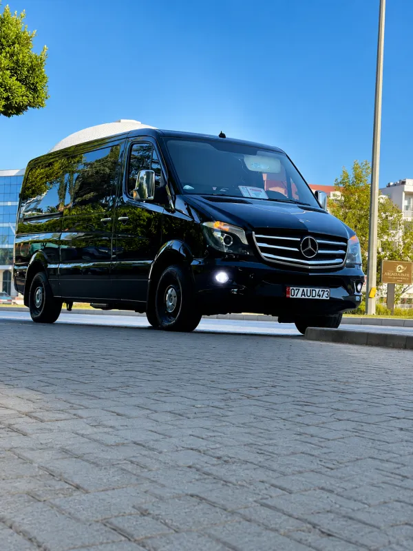 MERCEDES ULTRA VIP (4-10 PAX)